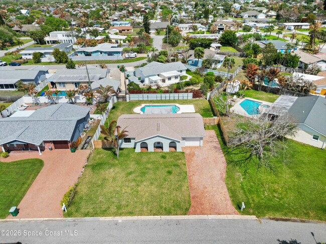 Building Photo - 2076 Abalone Ave