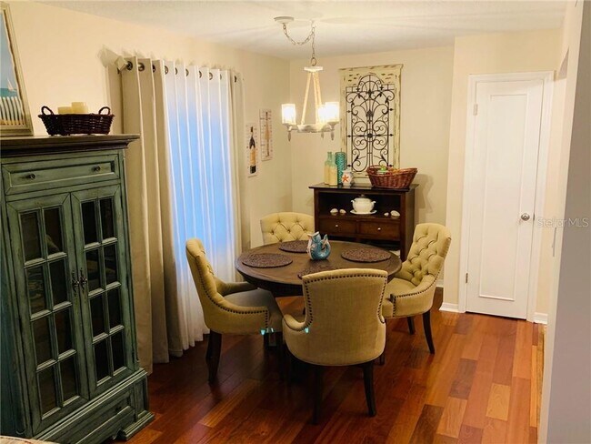 Building Photo - 213 Sea Horse Dr SE