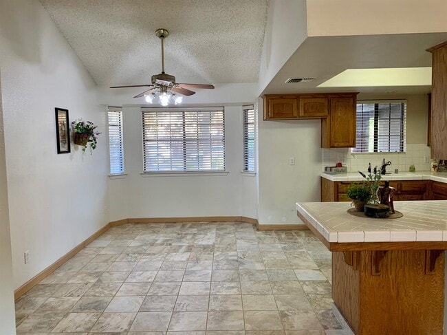 Building Photo - 1797 E Solar Ave