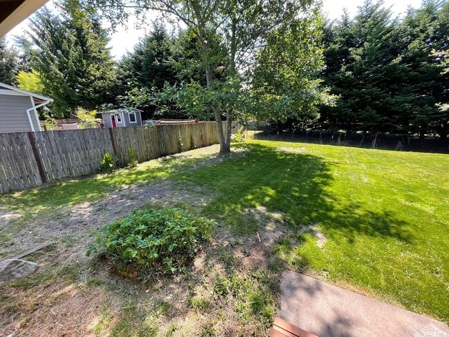 Building Photo - 2415 Forest Park Ln