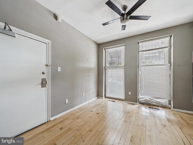 Building Photo - 4045 Powelton Ave