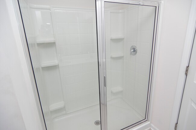 Building Photo - 116 Leslie Silver Dr