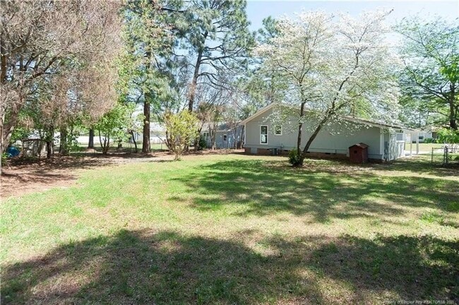 Building Photo - 2012 Lakemeadow Dr