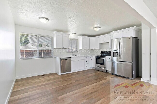 Building Photo - 5195 S 300 W