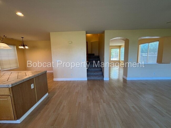 Building Photo - 1231 Flintwood Dr