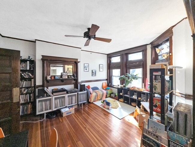 Building Photo - 27 Lakeville Rd