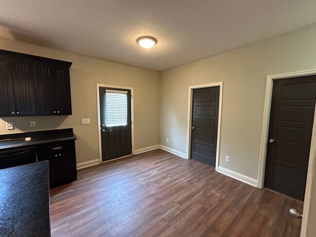 Building Photo - PRE-LEASING FOR AUGUST 2026!