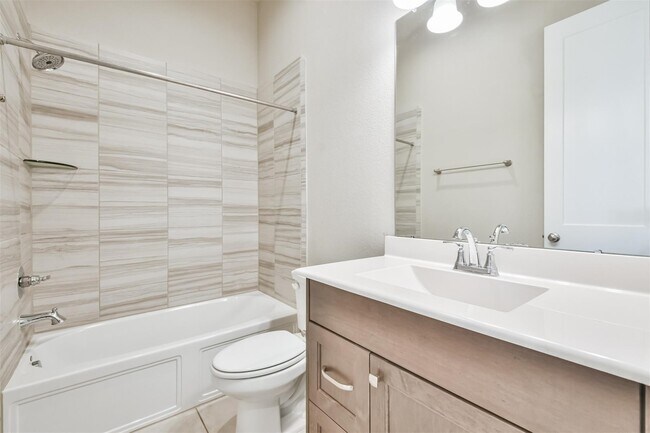 Building Photo - 27025 Sofia Forest Dr