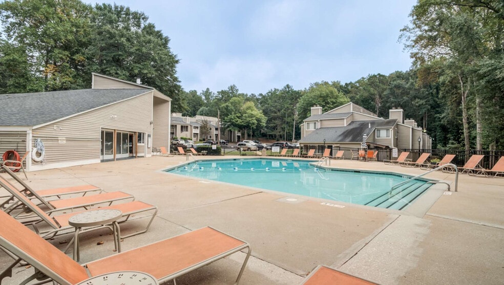 Primary Photo - The Bluffs Apartment Homes