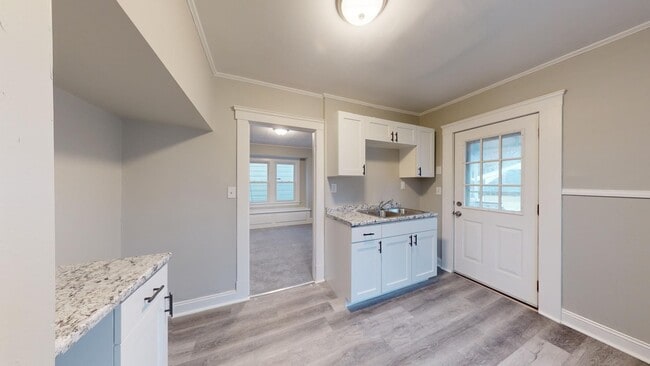 Building Photo - Brooklyn Centre neighborhood - 3  bedroom/...
