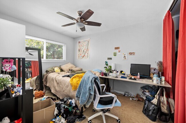 Building Photo - 5663 Campanile Way