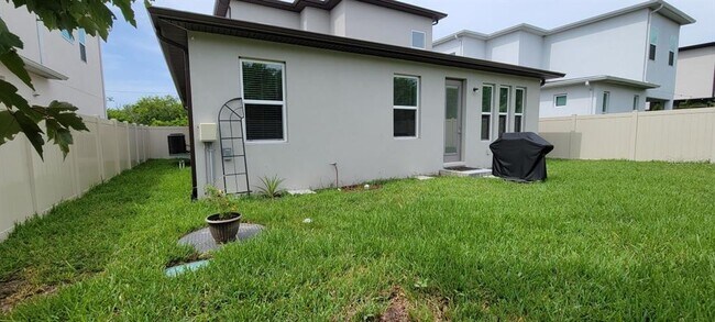 Building Photo - 4421 W Richardson Ave