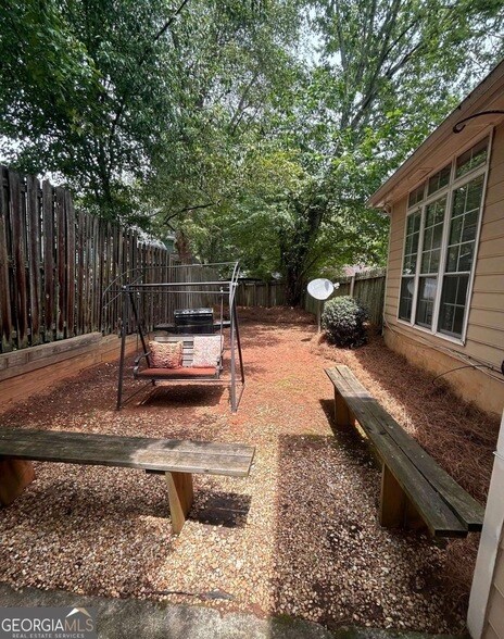 Building Photo - 1089 Ashbury Dr