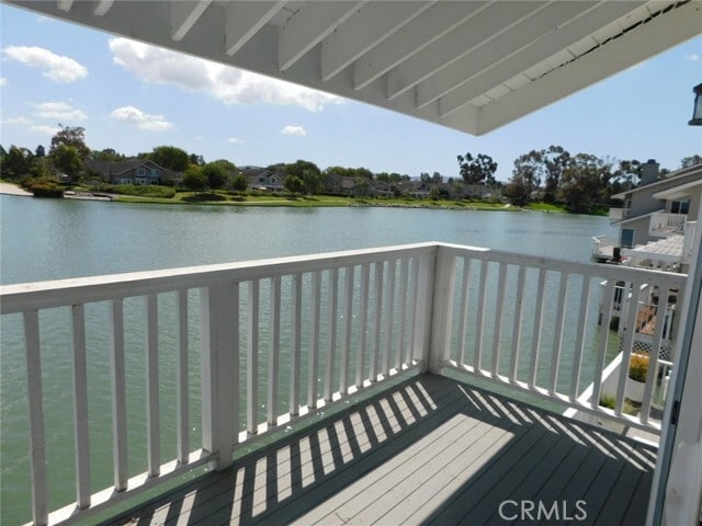 Building Photo - 7 Lakeview