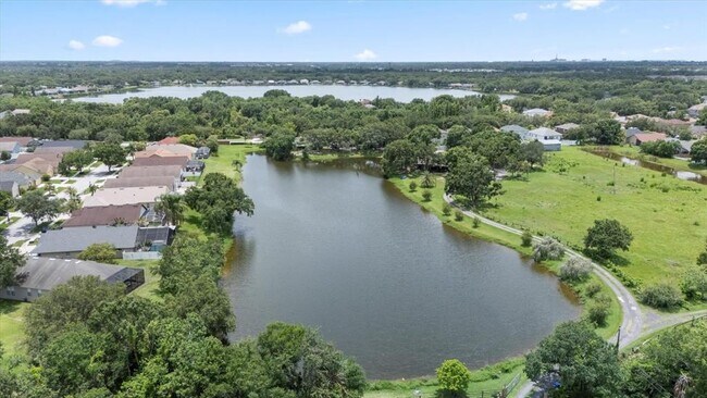Building Photo - 6620 Colonial Lake Dr