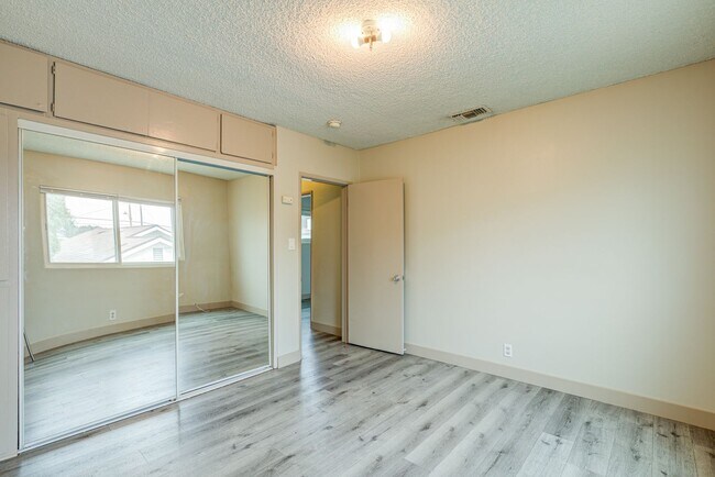 Building Photo - Spruce Ave Residences