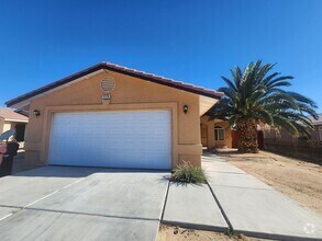 Building Photo - COMING SOON 3 BEDROOM 2 BATH