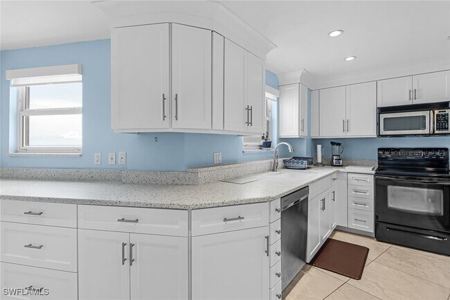 Building Photo - 10701 Gulf Shore Dr