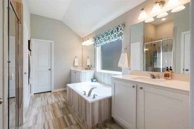 Building Photo - 4507 Cypress Dr