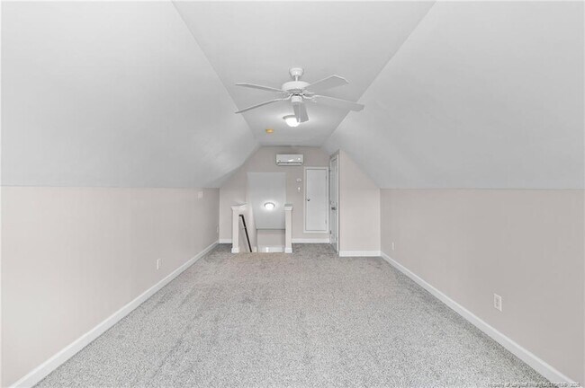 Building Photo - 720 Camwheel Dr