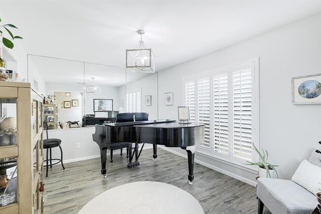 Building Photo - 110 Ridge Oak Dr