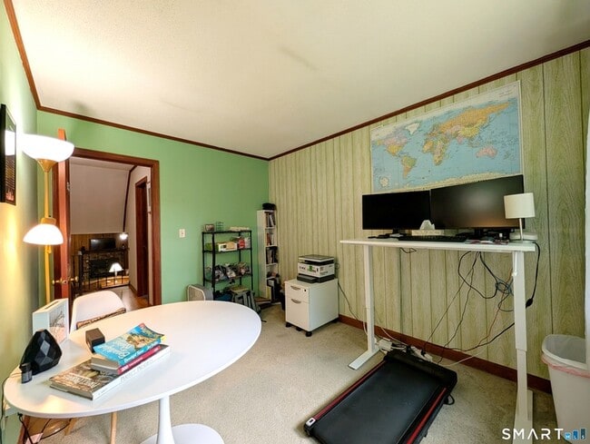 Building Photo - 17 Colebrook Rd