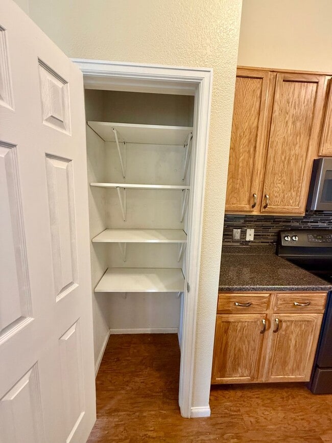 Building Photo - 3 bedroom, 2 Bath Ranch Home with 2 Car Attached Garage (WEEKLY MOWING INCLUDED) in South Fort Co...