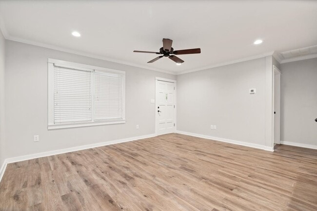 Building Photo - Charming Cottage-Style Home in the Heart of Fairhope, Alabama