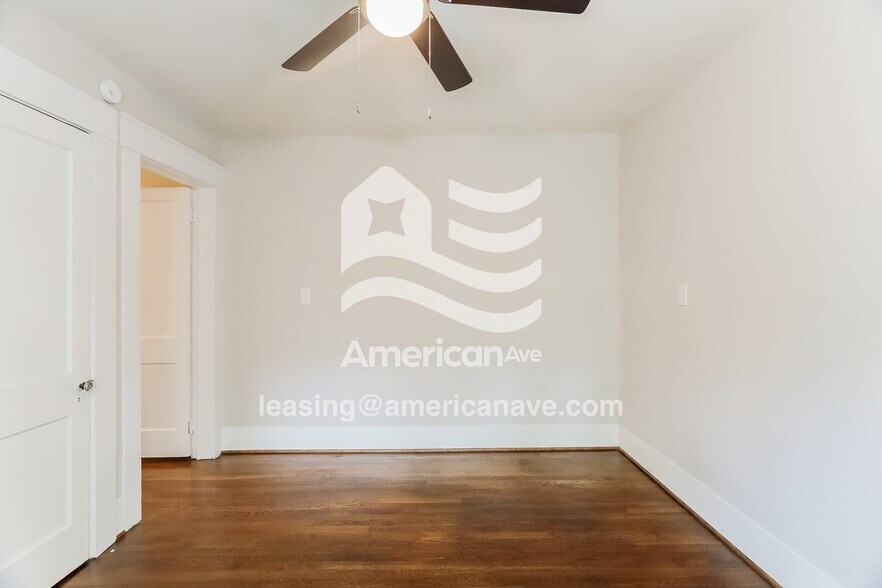 Building Photo - 118 Vines Ave