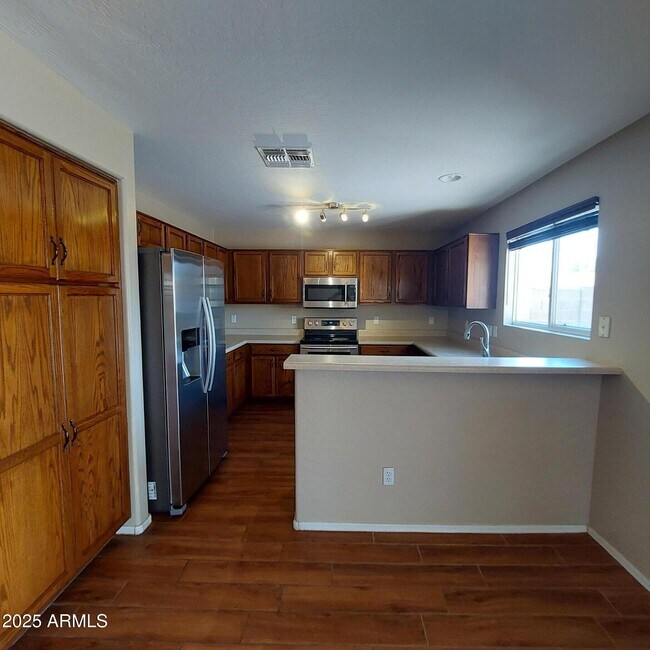 Building Photo - 12 S 228th Ln