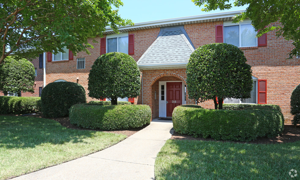 Building Photo - Riverlands Apartments