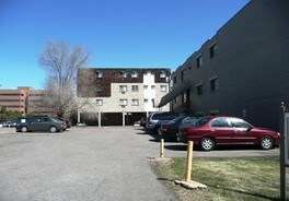 Building Photo - Creekside