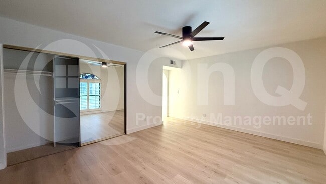 Building Photo - 6240 E Kelton Ln