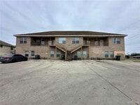 Building Photo - 13 Hill Crest Dr