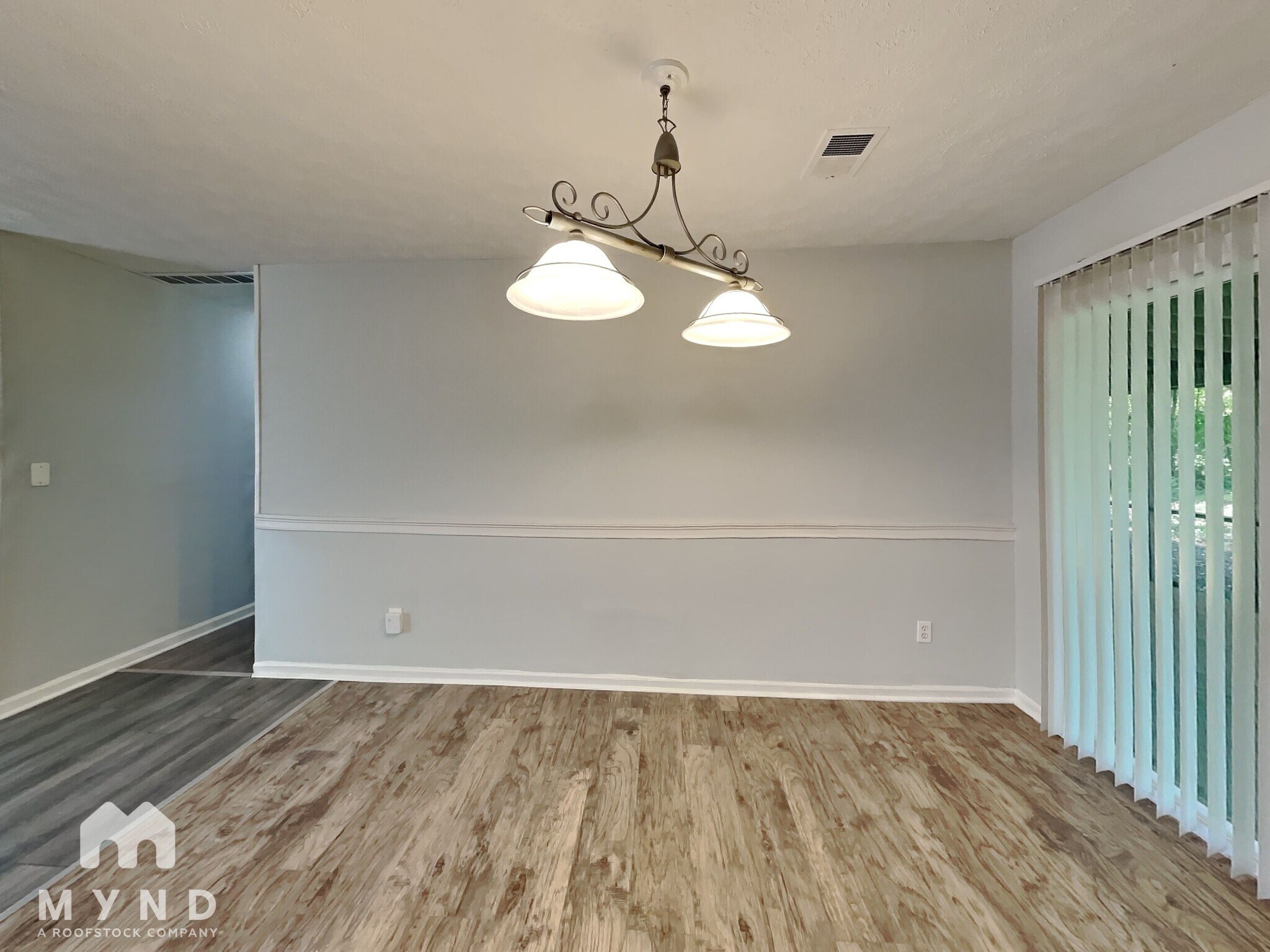 Building Photo - 8275 Brittany Ln