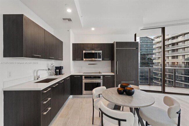 Building Photo - 45 SW 9th St