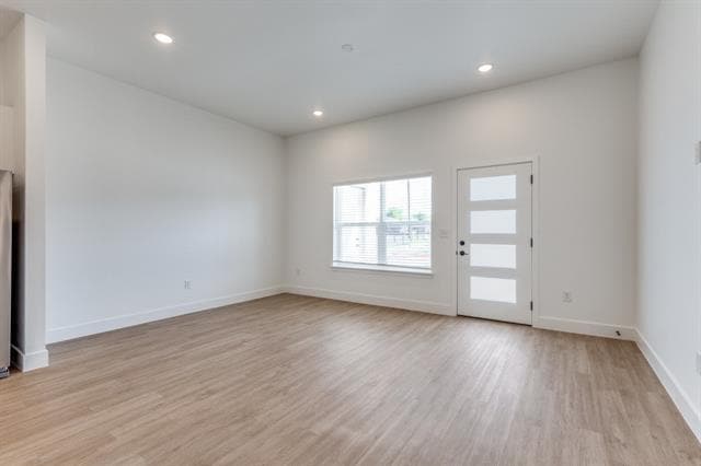 Building Photo - 820 W McLeroy Blvd