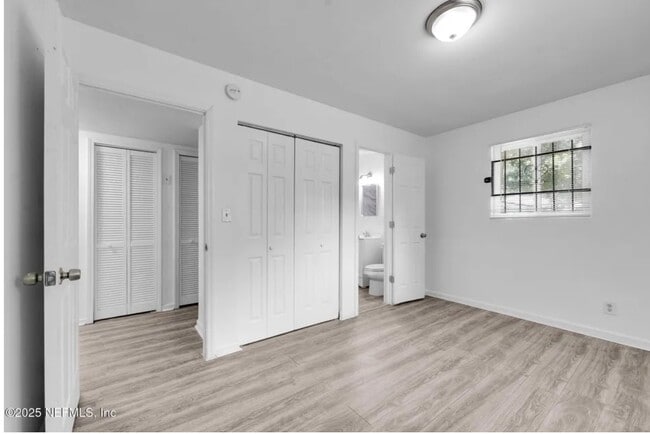 Building Photo - 9155 Sibbald Rd