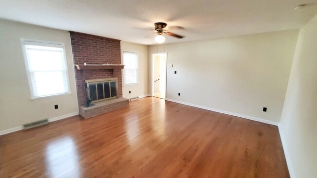 Building Photo - Spacious 3 bedroom 2 bathroom in Gastonia