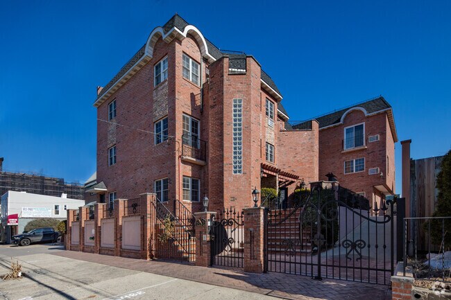Building Photo - 6315 Forest Ave