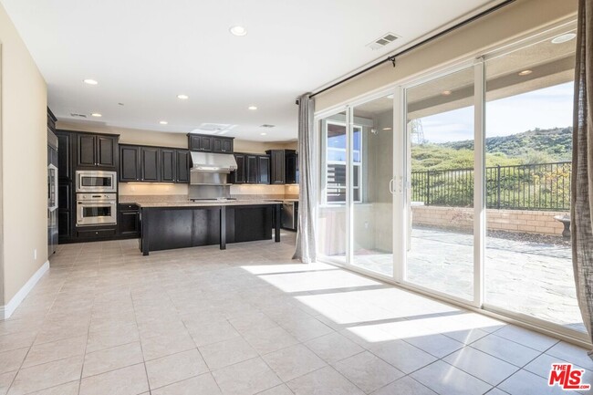 Building Photo - 28128 N Anvil Ct