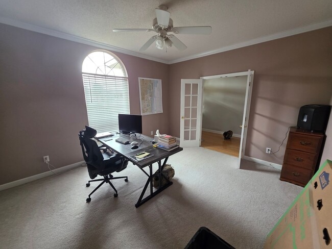 Building Photo - Available March! Non-Furnished Unit!