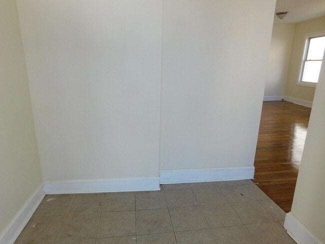 Building Photo - 47 Granfield Ave