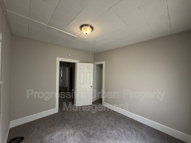 Building Photo - 3346 E 134th St