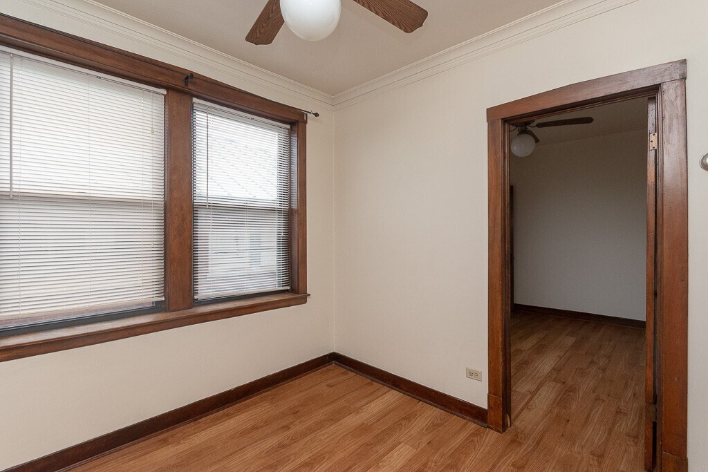 Building Photo - 3632 N Paulina St
