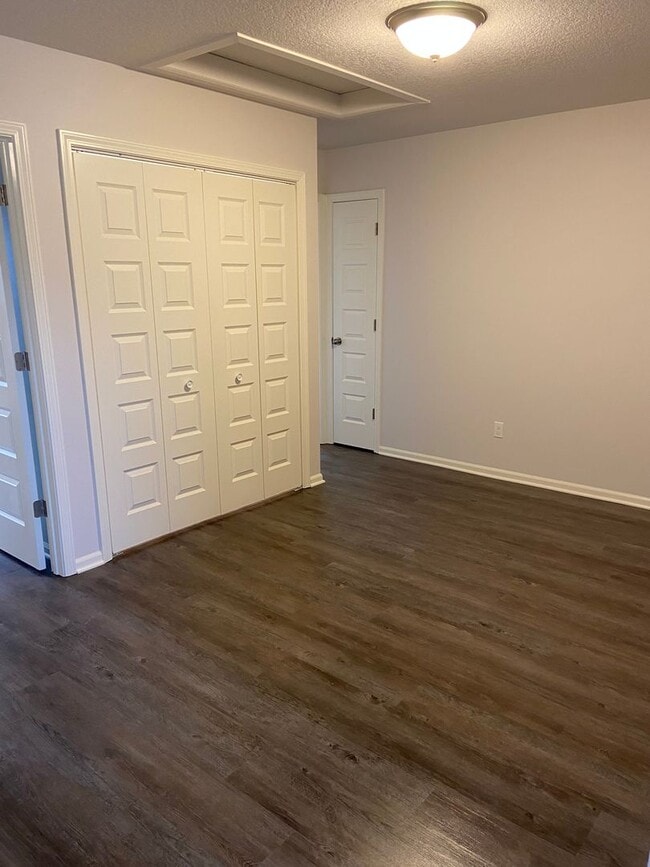 Building Photo - *Pre-leasing* | Three Bedroom | Two Bath H...