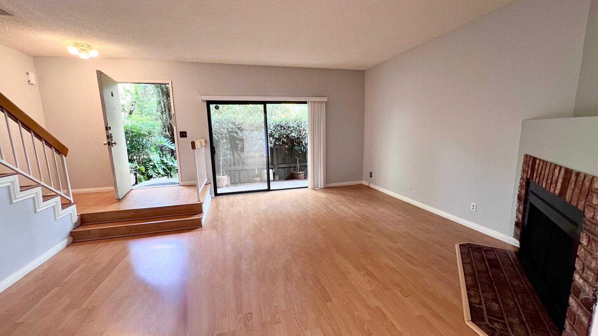 Building Photo - 15061 Sherman Way