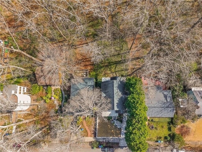 Building Photo - 565 Harold Ave NE