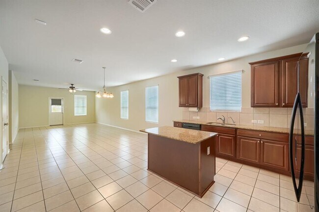Building Photo - 616 Sonterra Blvd