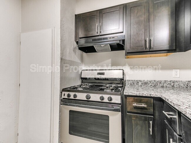 Building Photo - 5832 NW 31st Ter